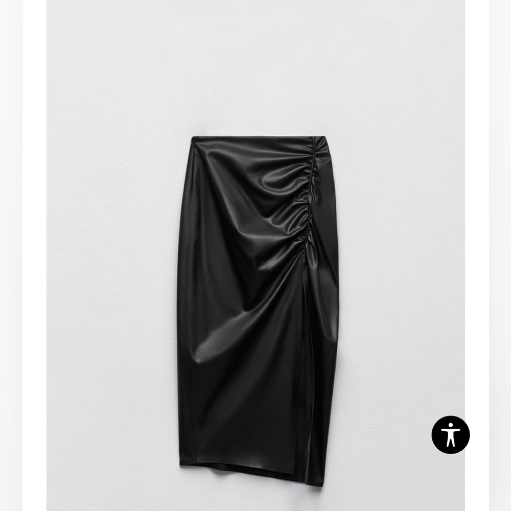 RUCHED FAUX LEATHER SKIRT